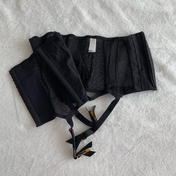 NWOT Fleur du Mal Silk and Mesh Garter Belt - Picture 4 of 6